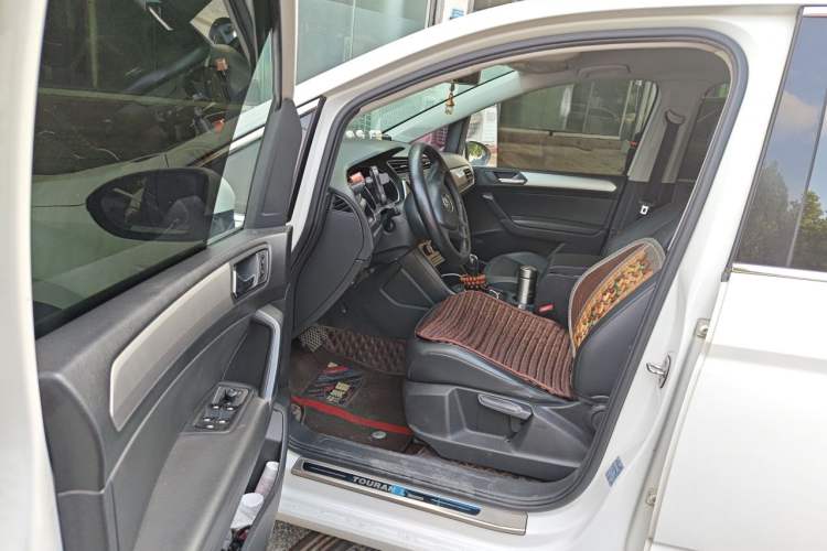Used Volkswagen Touran 2018 Volkswagen Touran L 280TSI DSG Style Edition 7 Seats China V Emission Standard Driver Seat