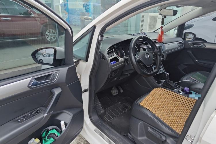 Used Volkswagen Touran 2018 Volkswagen Touran L 280TSI DSG Comfort Edition 7 Seats China V Emission Standard Driver Seat