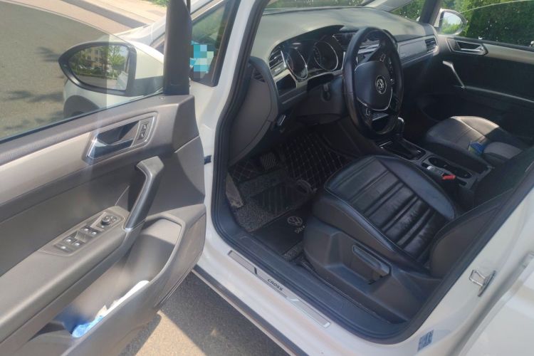 Used Volkswagen Touran 2018 Volkswagen Touran L 280TSI DSG Boundary Edition 7 Seats China VI Standard Driver Seat