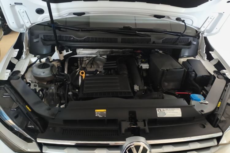 Used Volkswagen Touran 2018 Volkswagen Touran L 280TSI DSG Boundary Edition 6-Seater China V Emission Standard Engine Bay