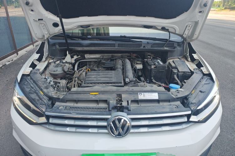 Used Volkswagen Touran 2018 Volkswagen Touran L 280TSI DSG Boundary Edition 7 Seats China V Emission Standard Engine Bay