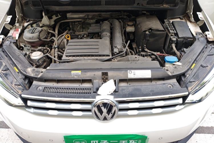 Used Volkswagen Touran 2018 Volkswagen Touran L 280TSI DSG Boundary Edition 7 Seats China VI Standard Engine Bay