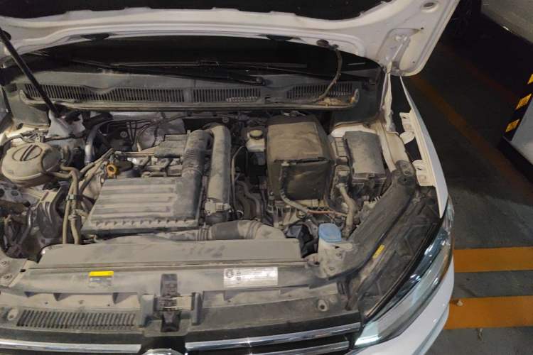 Used Volkswagen Touran 2018 Volkswagen Touran L 280TSI DSG Comfort Edition 7-seater Engine Bay Left