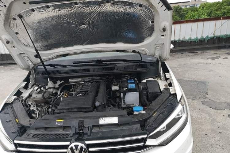 Used Volkswagen Touran 2018 Volkswagen Touran L 280TSI DSG Comfort Edition 6-seater Engine Bay Left