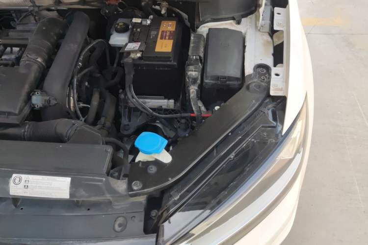 Used Volkswagen Touran 2018 Volkswagen Touran L 280TSI Manual Trend Edition Engine Bay Left