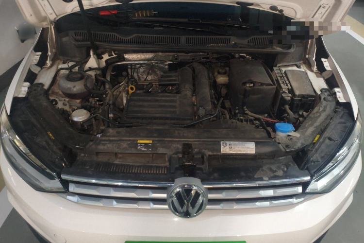 Used Volkswagen Touran 2018 Volkswagen Touran L 280TSI DSG Boundary Edition 6-Seater China VI Standard Engine Bay