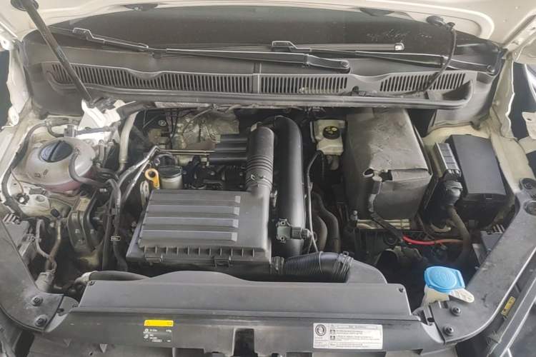 Used Volkswagen Touran 2018 Volkswagen Touran L 280TSI DSG Comfort Edition 7-seater Engine Bay