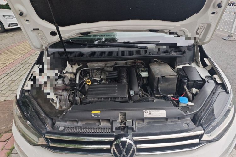 Used Volkswagen Touran 2018 Volkswagen Touran L 280TSI DSG Comfort Edition 7 Seats China V Emission Standard Engine Bay