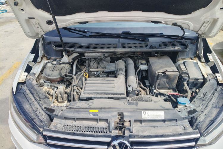 Used Volkswagen Touran 2018 Volkswagen Touran L 280TSI DSG Comfort Edition 7 Seats China V Emission Standard Engine Bay