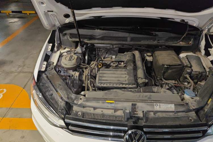 Used Volkswagen Touran 2018 Volkswagen Touran L 280TSI DSG Comfort Edition 7-seater Engine Bay Right