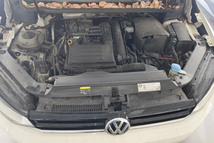Used Volkswagen Touran 2018 Volkswagen Touran L 280TSI DSG Comfort Edition 7 Seats China V Emission Standard Engine Bay