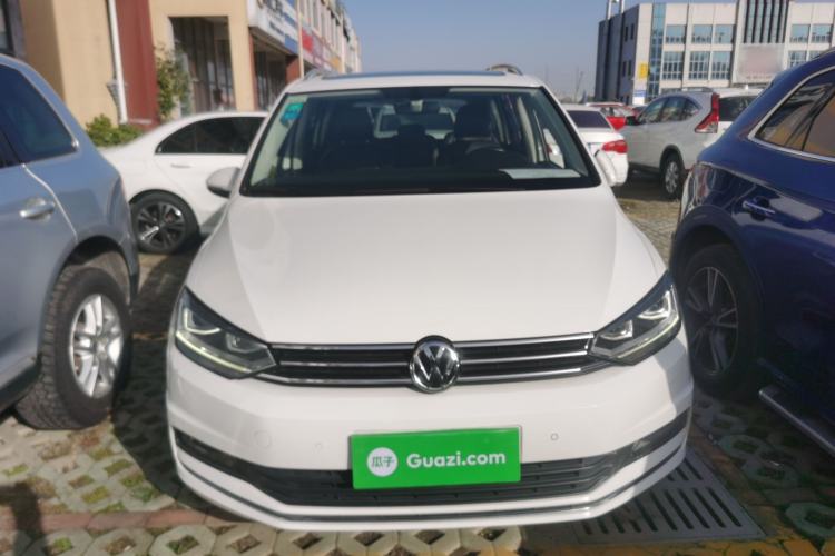 Used Volkswagen Touran 2018 Volkswagen Touran L 280TSI DSG Comfort Edition 7-seater Exterior 1