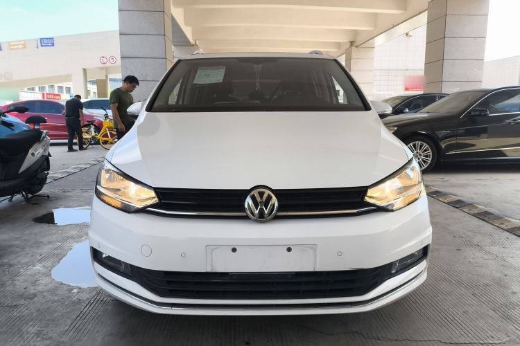 Used Volkswagen Touran 2018 Volkswagen Touran L 280TSI DSG Comfort Edition 7 Seats China VI Standard Exterior 1