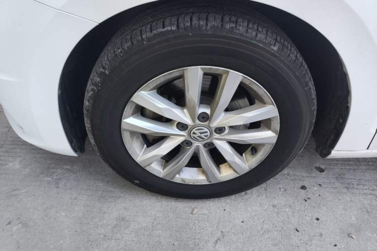 Used Volkswagen Touran 2018 Volkswagen Touran L 280TSI DSG Comfort Edition 7 Seats China V Emission Standard Exterior 1