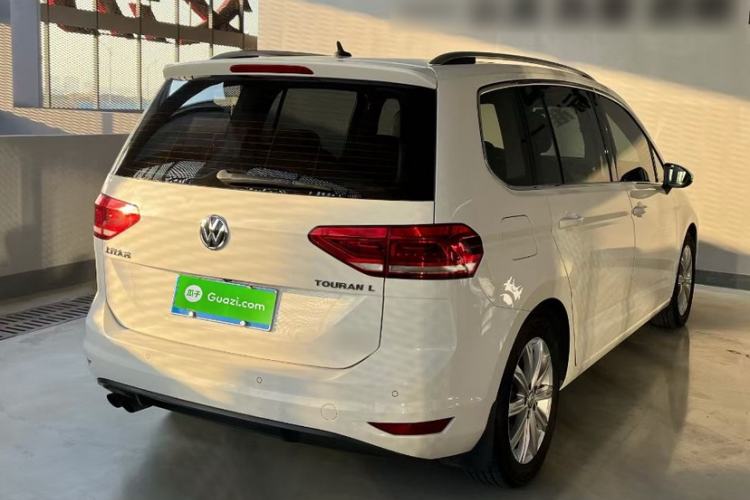 Used Volkswagen Touran 2018 Volkswagen Touran L 280TSI DSG Comfort Edition 7-seater Exterior 14