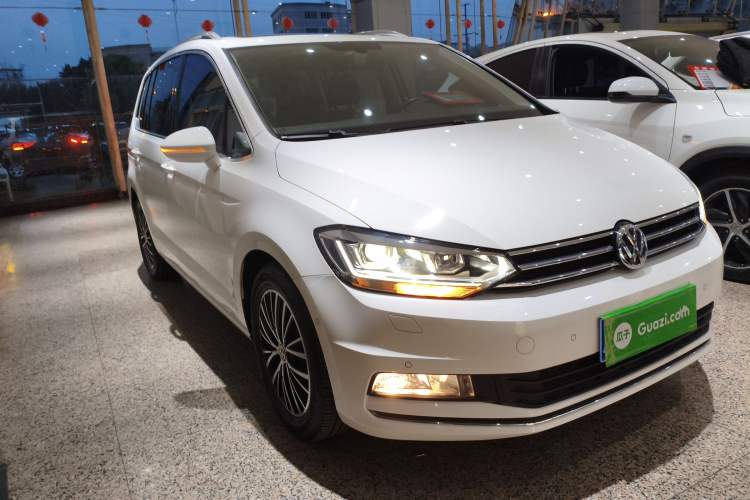Used Volkswagen Touran 2018 Volkswagen Touran L 280TSI DSG Luxury Edition 7 Seats Exterior 2