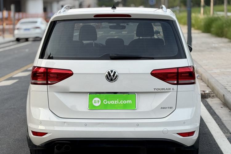 Used Volkswagen Touran 2018 Volkswagen Touran L 280TSI DSG Comfort Edition 7 Seats China V Emission Standard Exterior 3