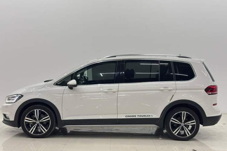 Used Volkswagen Touran 2018 Volkswagen Touran L 280TSI DSG Boundary Edition 6-Seater China VI Standard Exterior 3