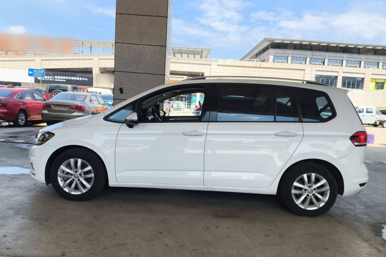 Used Volkswagen Touran 2018 Volkswagen Touran L 280TSI DSG Comfort Edition 7 Seats China VI Standard Exterior 3