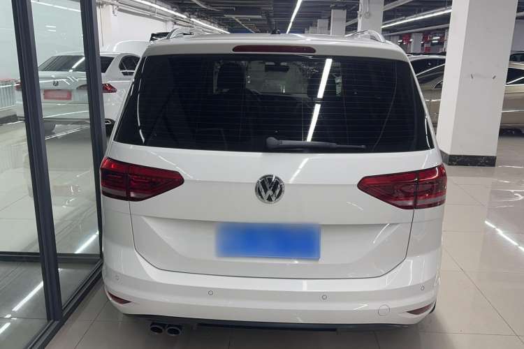 Used Volkswagen Touran 2018 Volkswagen Touran L 280TSI DSG Comfort Edition 6-seater Exterior 4