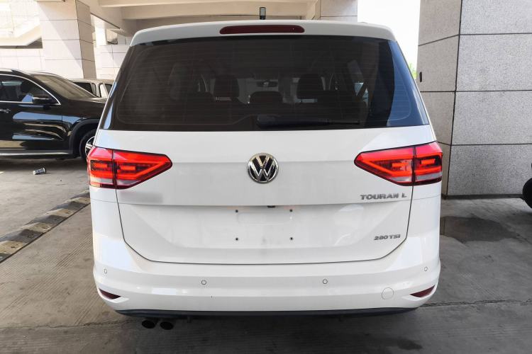 Used Volkswagen Touran 2018 Volkswagen Touran L 280TSI DSG Comfort Edition 7 Seats China VI Standard Exterior 4