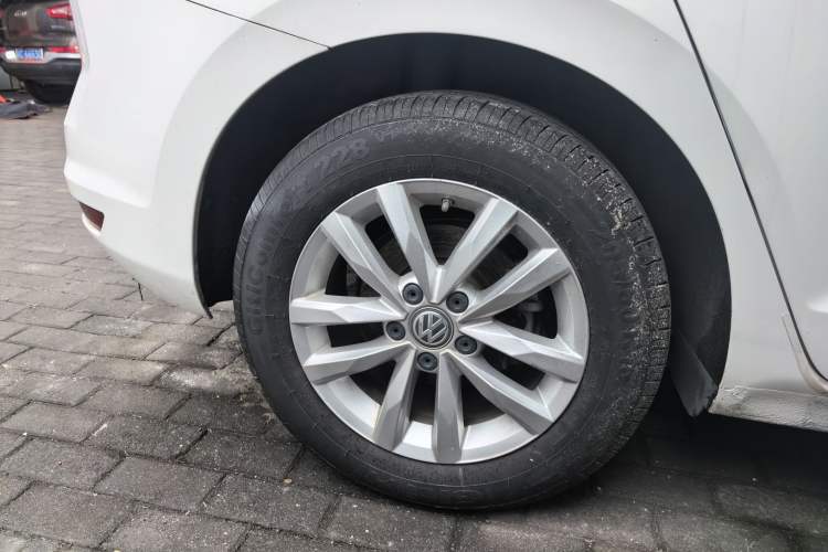 Used Volkswagen Touran 2018 Volkswagen Touran L 280TSI DSG Comfort Edition 7 Seats China V Emission Standard Exterior 5