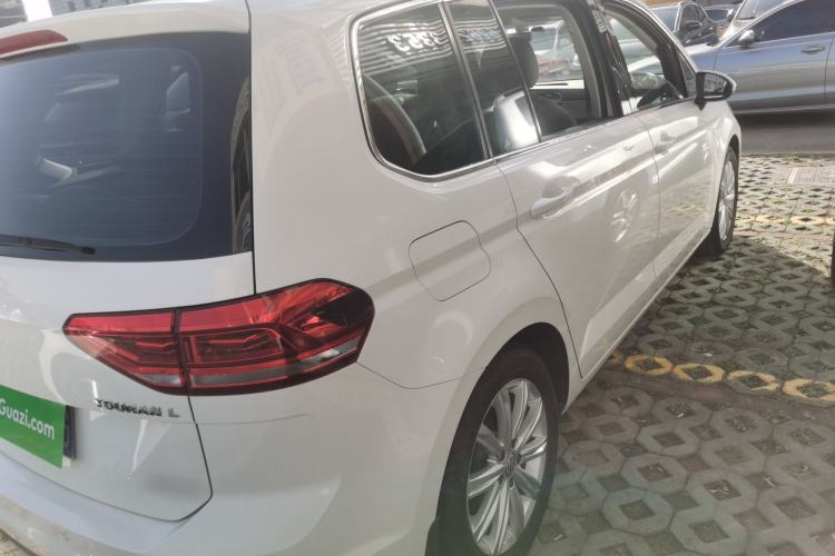 Used Volkswagen Touran 2018 Volkswagen Touran L 280TSI DSG Comfort Edition 7-seater Exterior 5