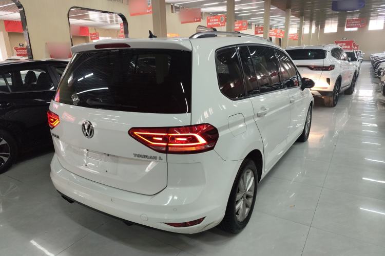 Used Volkswagen Touran 2018 Volkswagen Touran L 280TSI DSG Comfort Edition 7 Seats China V Emission Standard Exterior 5