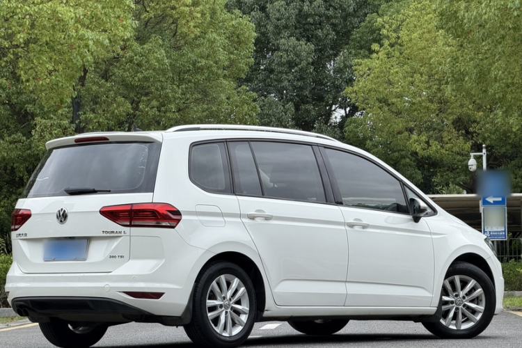 Used Volkswagen Touran 2018 Volkswagen Touran L 280TSI DSG Comfort Edition 7 Seats China V Emission Standard Exterior 8
