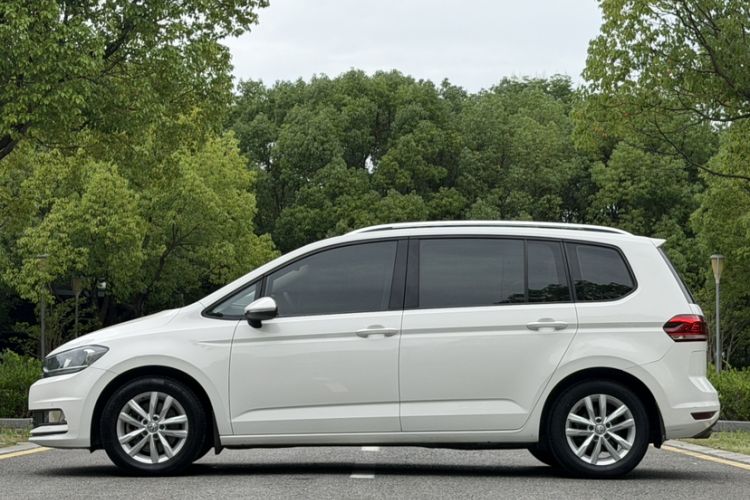 Used Volkswagen Touran 2018 Volkswagen Touran L 280TSI DSG Comfort Edition 7 Seats China V Emission Standard Exterior 9