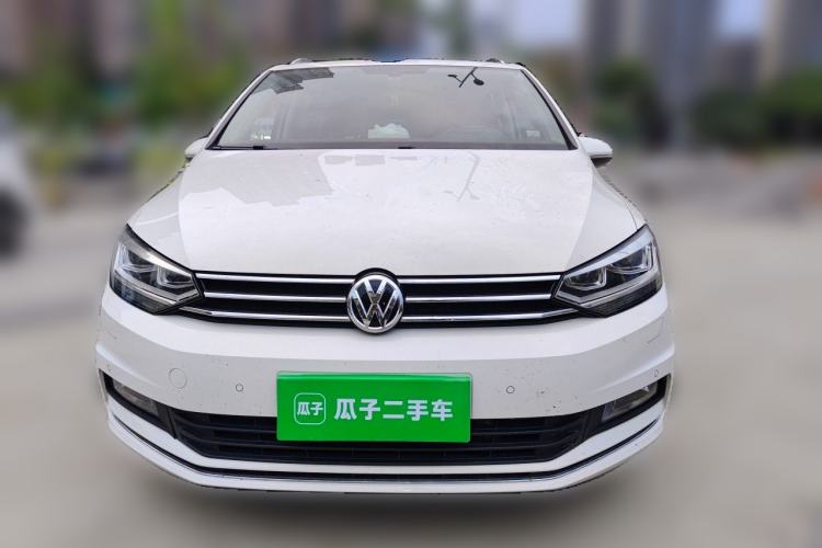 Used Volkswagen Touran 2018 Volkswagen Touran L 280TSI DSG Comfort Edition 7-seater Front