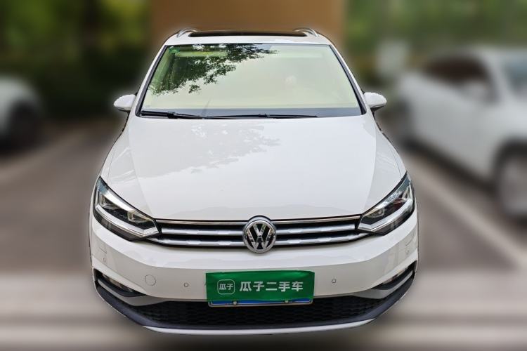Used Volkswagen Touran 2018 Volkswagen Touran L 280TSI DSG Boundary Edition 7 Seats China VI Standard Front