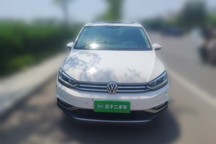Used Volkswagen Touran 2018 Volkswagen Touran L 280TSI DSG Boundary Edition 7 Seats China VI Standard Front