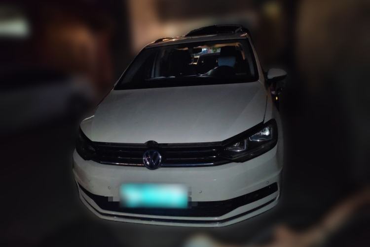 Used Volkswagen Touran 2018 Volkswagen Touran L 280TSI DSG Comfort Edition 7 Seats China VI Standard Front