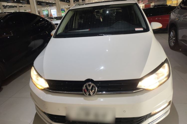 Used Volkswagen Touran 2018 Volkswagen Touran L 280TSI DSG Comfort Edition 7 Seats China V Emission Standard Front