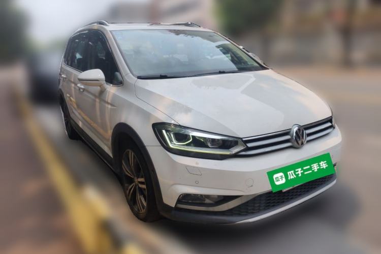Used Volkswagen Touran 2018 Volkswagen Touran L 280TSI DSG Boundary Edition 7 Seats China VI Standard Front Right 45 Deg
