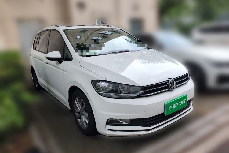 Used Volkswagen Touran 2018 Volkswagen Touran L 280TSI DSG Comfort Edition 7 Seats China V Emission Standard Front Right 45 Deg