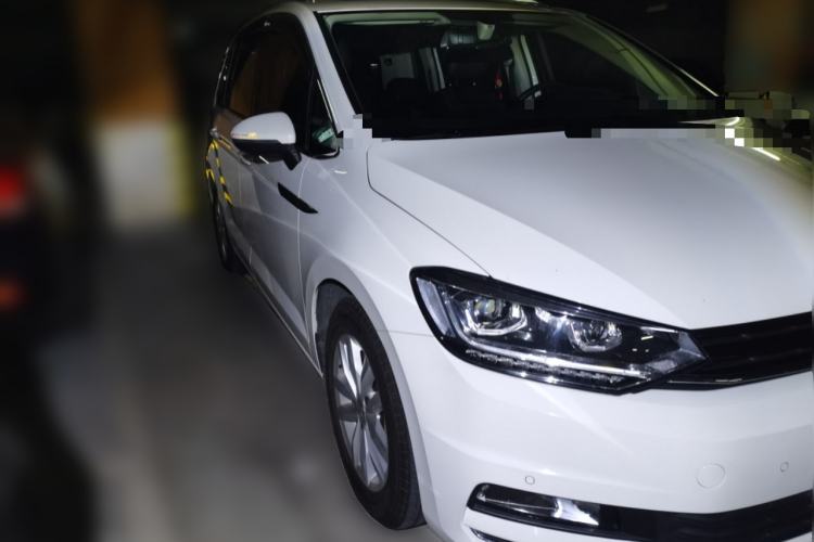 Used Volkswagen Touran 2018 Volkswagen Touran L 280TSI DSG Comfort Edition 7 Seats China V Emission Standard Front Right 45 Deg