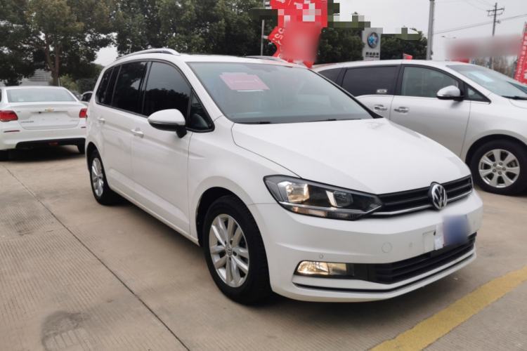Used Volkswagen Touran 2018 Volkswagen Touran L 280TSI DSG Comfort Edition 7 Seats China VI Standard Front Right 45 Deg