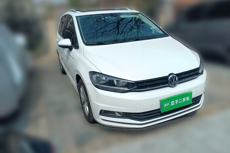Used Volkswagen Touran 2018 Volkswagen Touran L 280TSI DSG Comfort Edition 7 Seats China V Emission Standard Front Right 45 Deg