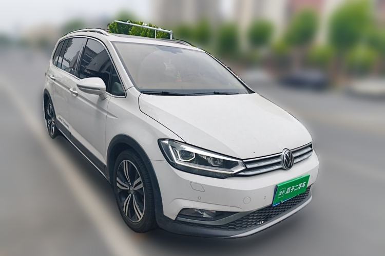 Used Volkswagen Touran 2018 Volkswagen Touran L 280TSI DSG Boundary Edition 7 Seats China V Emission Standard Front Right 45 Deg
