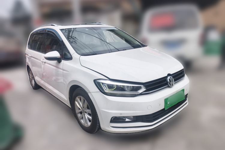 Used Volkswagen Touran 2018 Volkswagen Touran L 280TSI DSG Comfort Edition 7 Seats China V Emission Standard Front Right 45 Deg