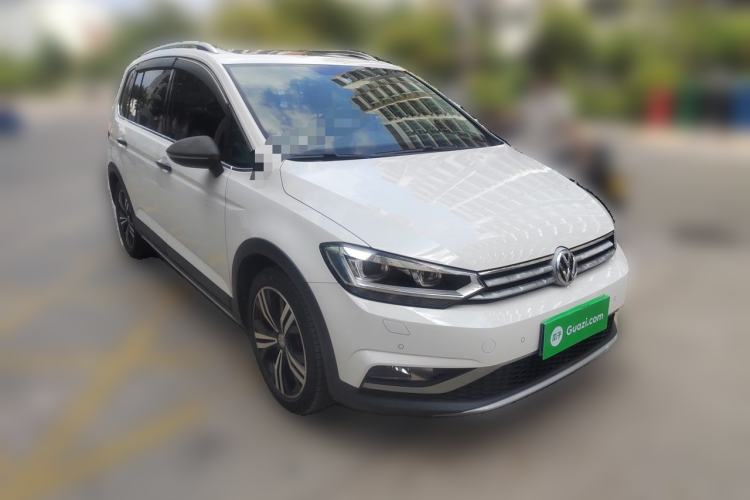 Used Volkswagen Touran 2018 Volkswagen Touran L 280TSI DSG Boundary Edition 7 Seats China VI Standard Front Right 45 Deg