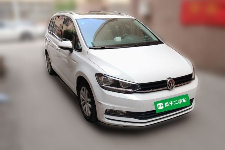 Used Volkswagen Touran 2018 Volkswagen Touran L 280TSI DSG Comfort Edition 7 Seats China V Emission Standard Front Right 45 Deg