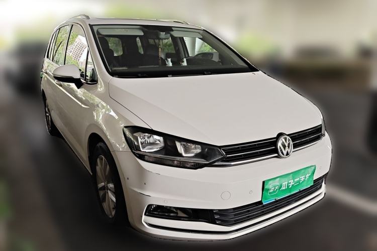Used Volkswagen Touran 2018 Volkswagen Touran L 280TSI DSG Comfort Edition 7 Seats China V Emission Standard Front Right 45 Deg