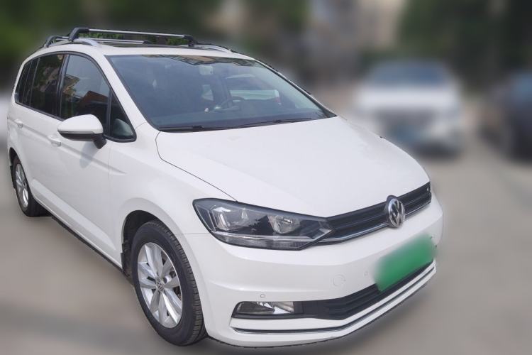 Used Volkswagen Touran 2018 Volkswagen Touran L 280TSI DSG Comfort Edition 7 Seats China VI Standard Front Right 45 Deg