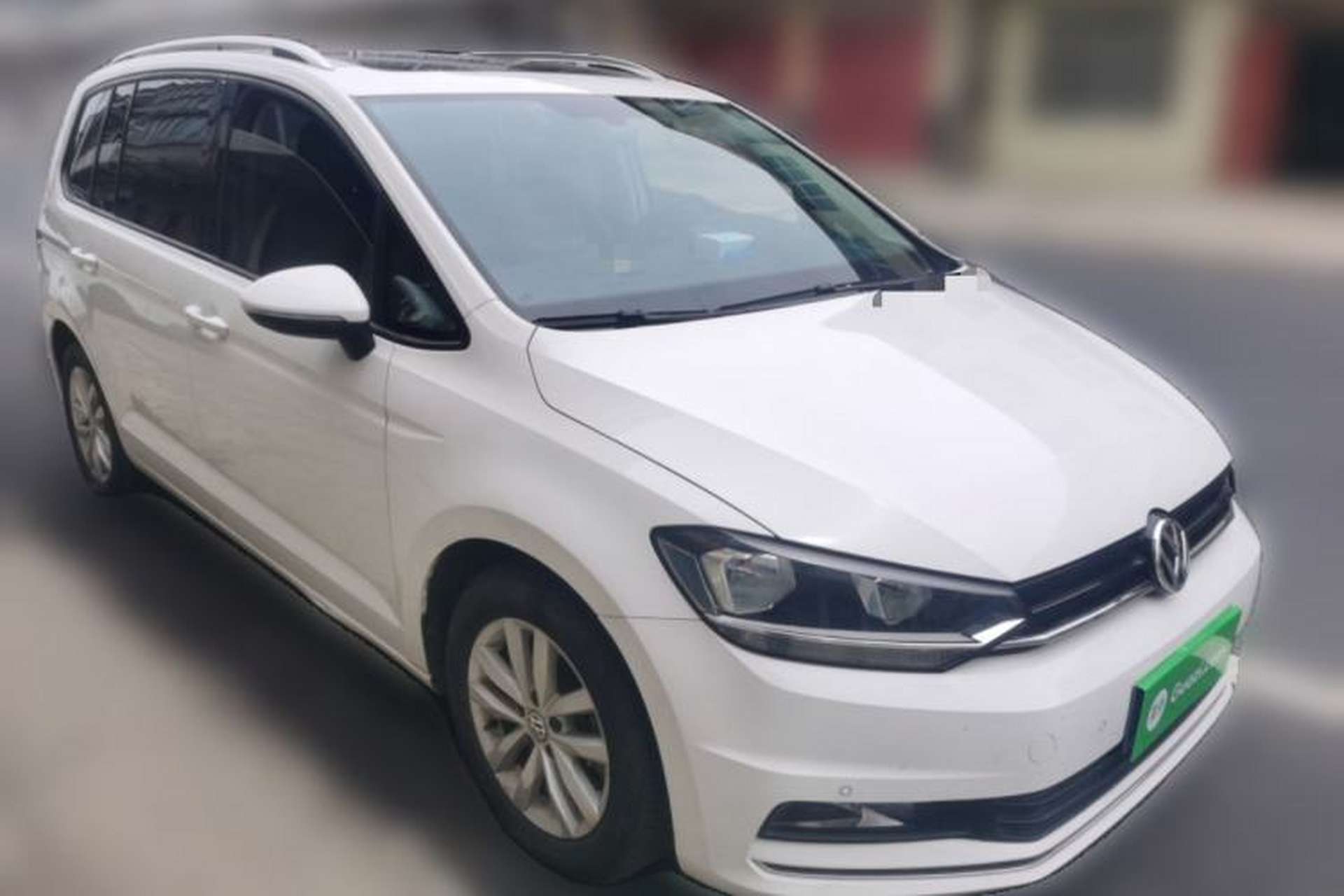 Used Volkswagen Touran 2018 Volkswagen Touran L 280TSI DSG Comfort Edition 7 Seats China VI Standard Front Right 45 Deg