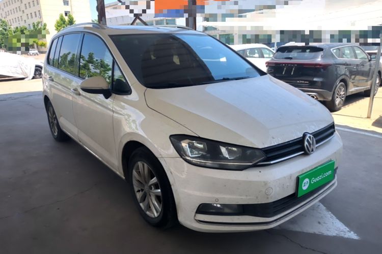 Used Volkswagen Touran 2018 Volkswagen Touran L 280TSI DSG Comfort Edition 7 Seats China VI Standard Front Right 45 Deg