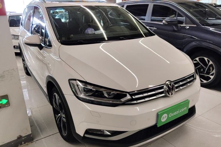 Used Volkswagen Touran 2018 Volkswagen Touran L 280TSI DSG Boundary Edition 7 Seats China V Emission Standard Front Right 45 Deg