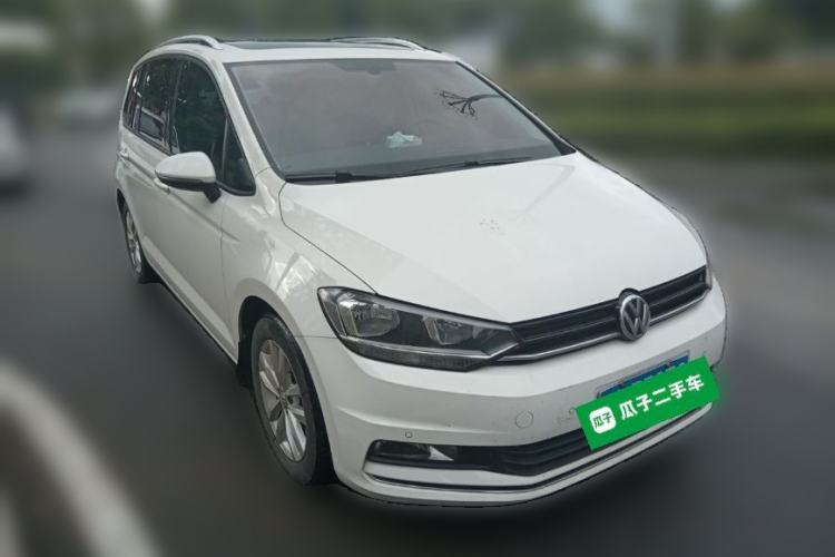Used Volkswagen Touran 2018 Volkswagen Touran L 280TSI DSG Comfort Edition 7 Seats China V Emission Standard Front Right 45 Deg
